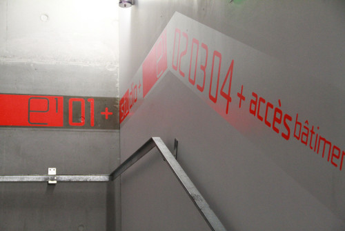 Signalisation interieure peinture beton lycee formation192