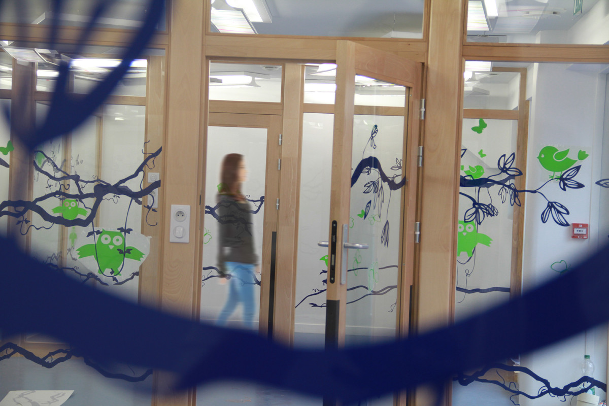 Art Mural > Crèche > Paris > Signalétique > Vitrophanie