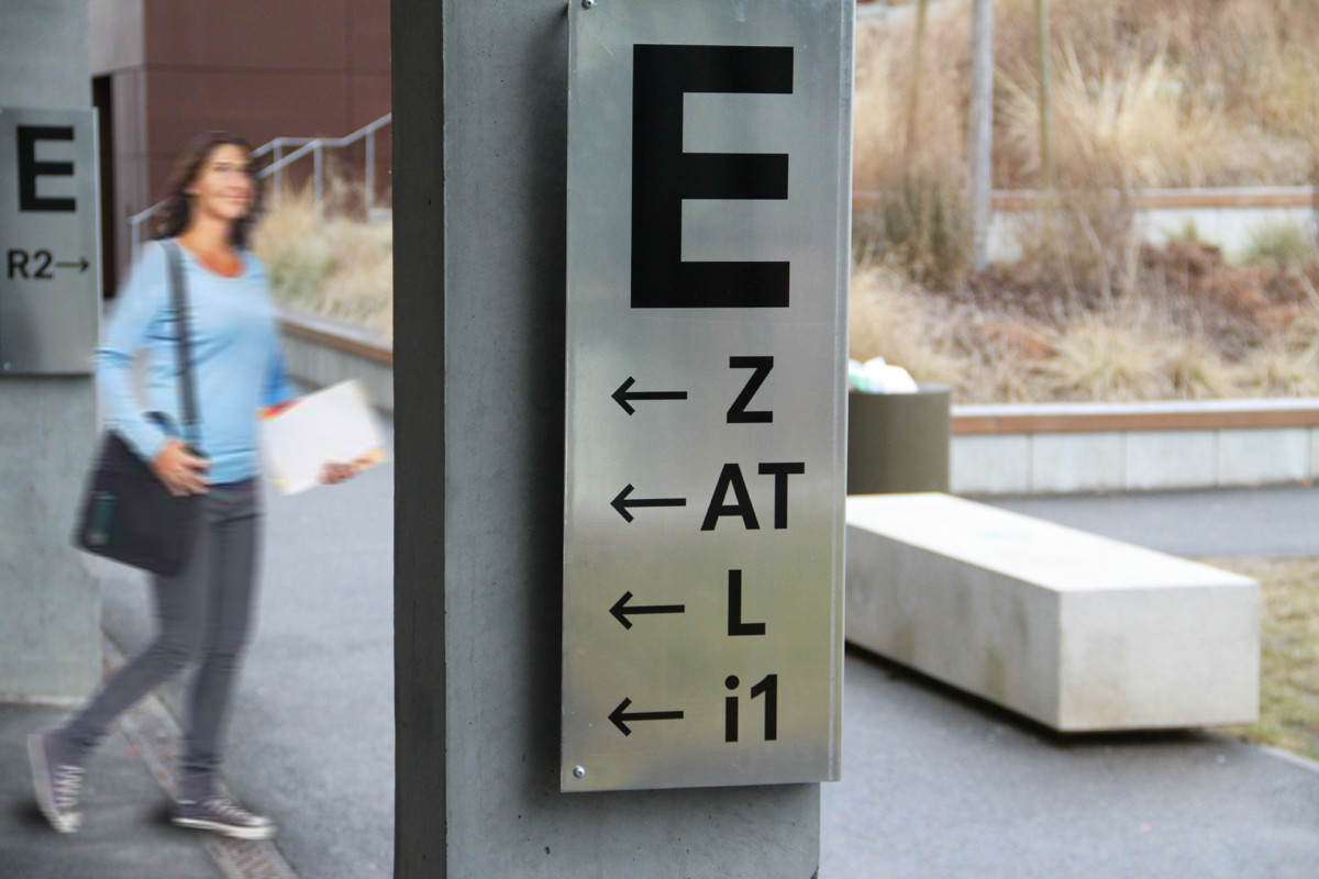 signaletique industriel designer aluminium college lycee design