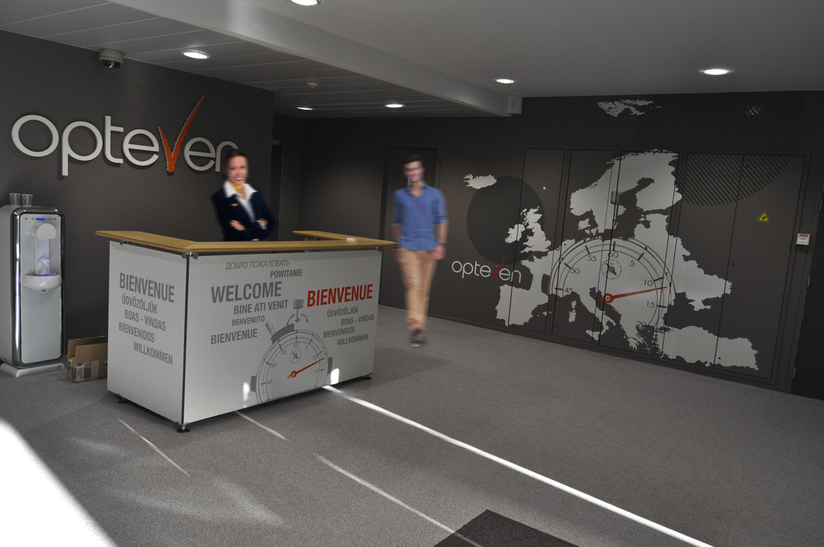 decoration hall accueil entreprise siege social lyon signaletique