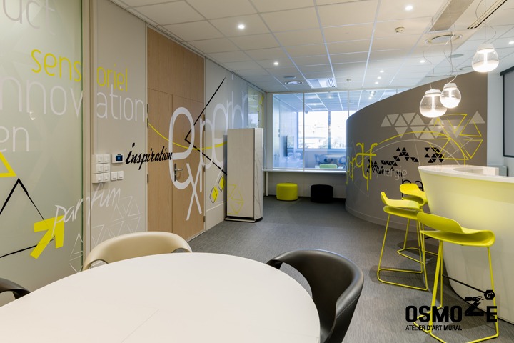 OEUVRE Murale #150. LOREAL, parcequ’il le mérite aussi !!! Voici nos premiers travaux de décoration pour un espace collaboratif.