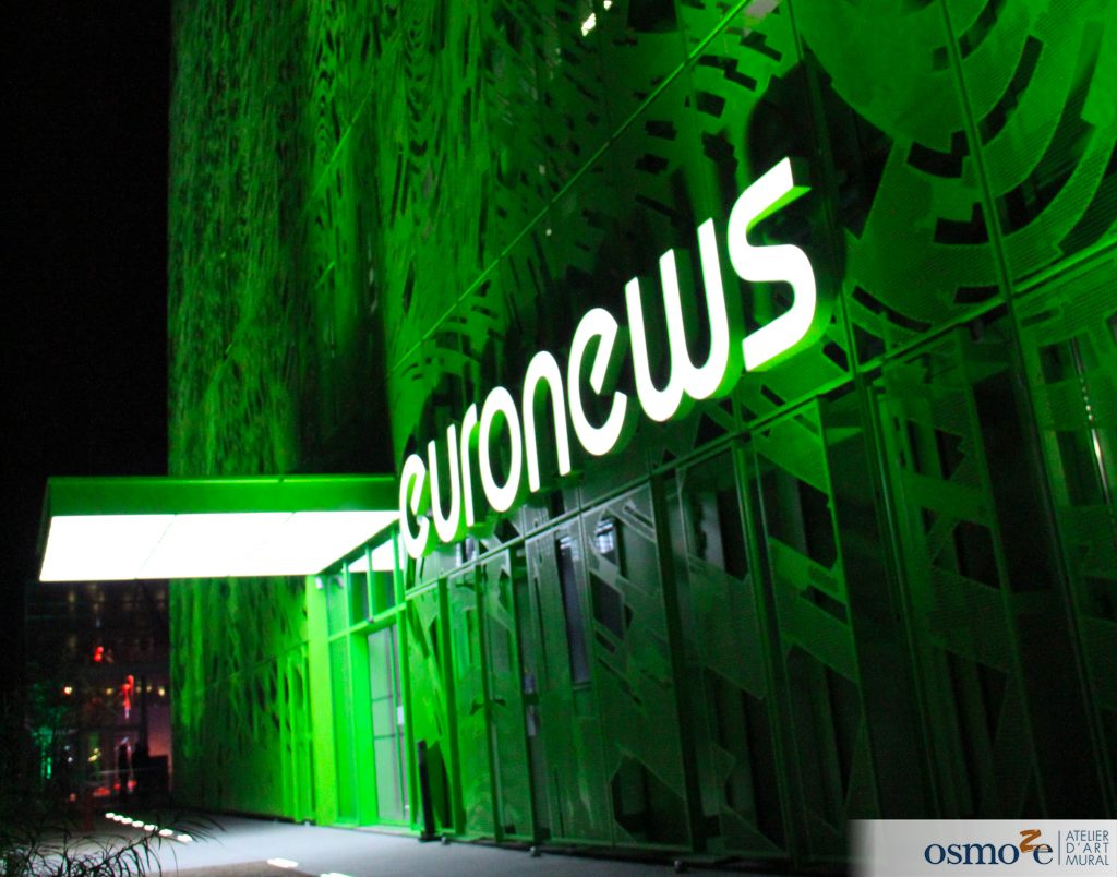 Découvrez l'oeuvre murale d'Osmoze pour le siège mondial d'Euronews à Lyon (69) 16 IMG 0581