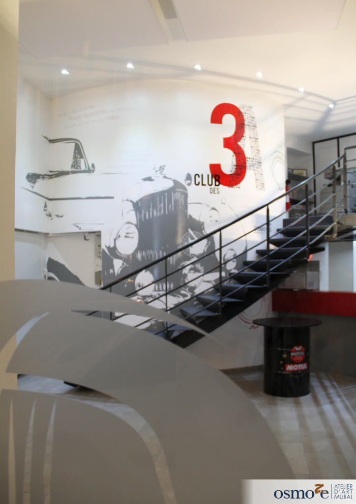 Une nouvelle épreuve graphique pour Osmoze : la pose d'un immense sticker mural pour le club 3A, féru d'automobiles anciennes 14 Fresque murale