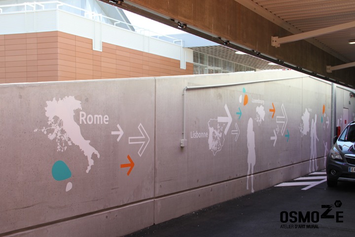 Design mural sur béton : Osmoze habille les parkings souterrains de la Galerie Commerciale Mont Saint Martin (54)