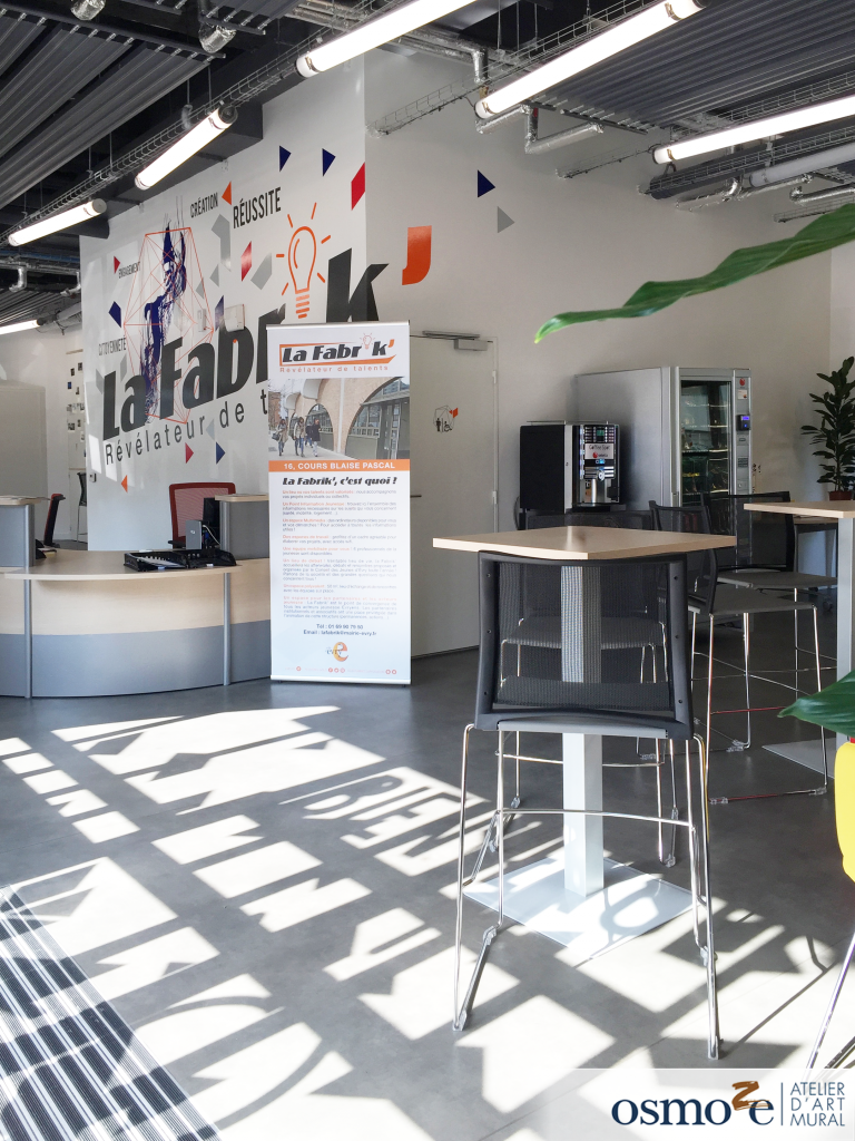 Une décoration artistique pour l'espace co-working / jeunesse de la ville d'Evry ! 15 IMG 1835