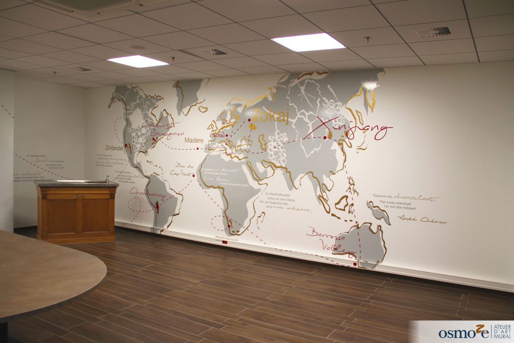 Le Leclerc de Sarrebourg (57) fait appel à Osmoze pour décorer sa future salle de dégustation de vin 13 IMG 2136