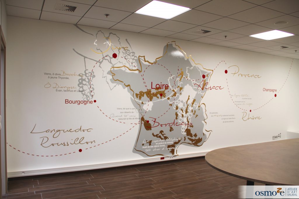 Le Leclerc de Sarrebourg (57) fait appel à Osmoze pour décorer sa future salle de dégustation de vin 12 IMG 2138