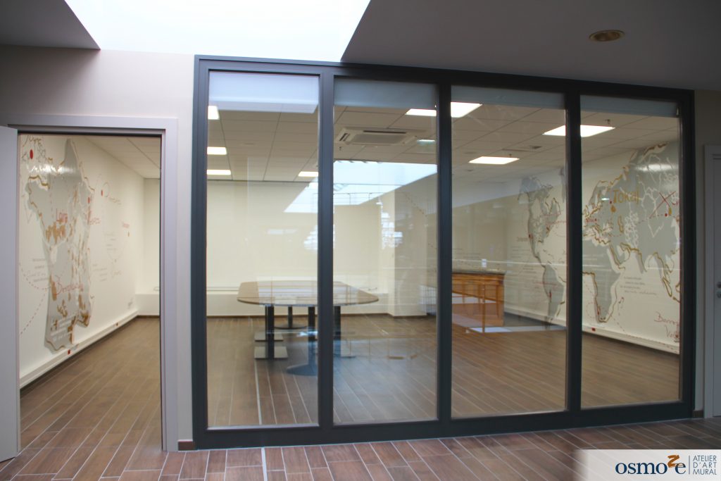 Le Leclerc de Sarrebourg (57) fait appel à Osmoze pour décorer sa future salle de dégustation de vin 16 IMG 2141 1