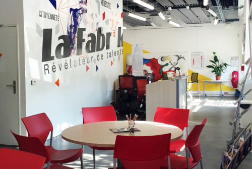 espace-coworking-jeunesse-evry-ref Décoration Accueil Géante > Mur > Espace Coworking La Fabrik > Evry
