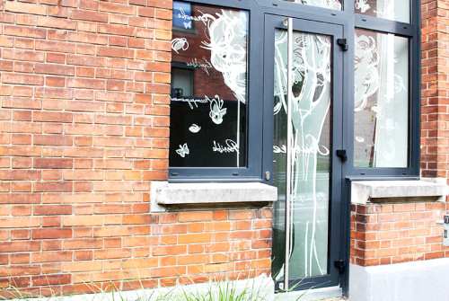 Décoration Murale & Signalétique > Vitrophanie Extérieur > Association Handicap ARAHM Mulhouse decoration murale arahm vitrophanie