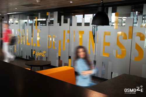 Signalétique murale >Hôtel Kyriad > Salle Fitness > Paris Bercy vitrophanie fitness centre