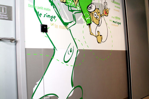 Fresque Murale Contemporaine > CHU Hôpital Belfort Montbéliard > Enfant Pédiatrie > Couloir Animaux Connectés Decoration Murale Pediatrie Chu