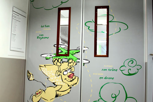 Fresque Murale Contemporaine > CHU Hôpital Belfort Montbéliard > Enfant Pédiatrie > Porte Animaux Connectés decoration murale fresque hopital enfant