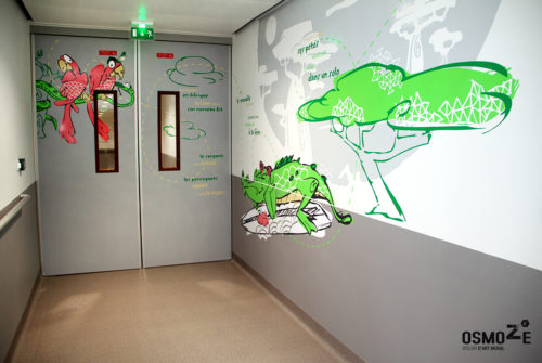 Fresque Murale Contemporaine > CHU Hôpital Belfort Montbéliard > Enfant Pédiatrie > Couloir Animaux Connectés decoration murale pediatrie chu enfant