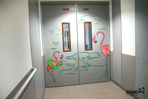 Décoration Murale Artistique > CHU Hôpital Belfort Montbéliard > Enfant Pédiatrie > Porte Entrée Savane Connectés decoration murale pediatrie hopital ado