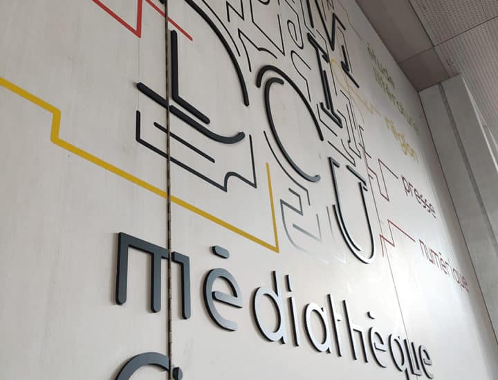 Signalétique artistique - décoration murale - Médiathèque Georges Pompidou by Osmoze