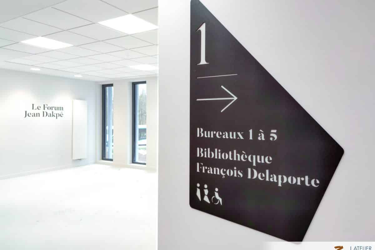   UNE SIGNALÉTIQUE FRAGMENTÉE POUR L’INSTITUT FAIRE FACES, AMIENS (80)  