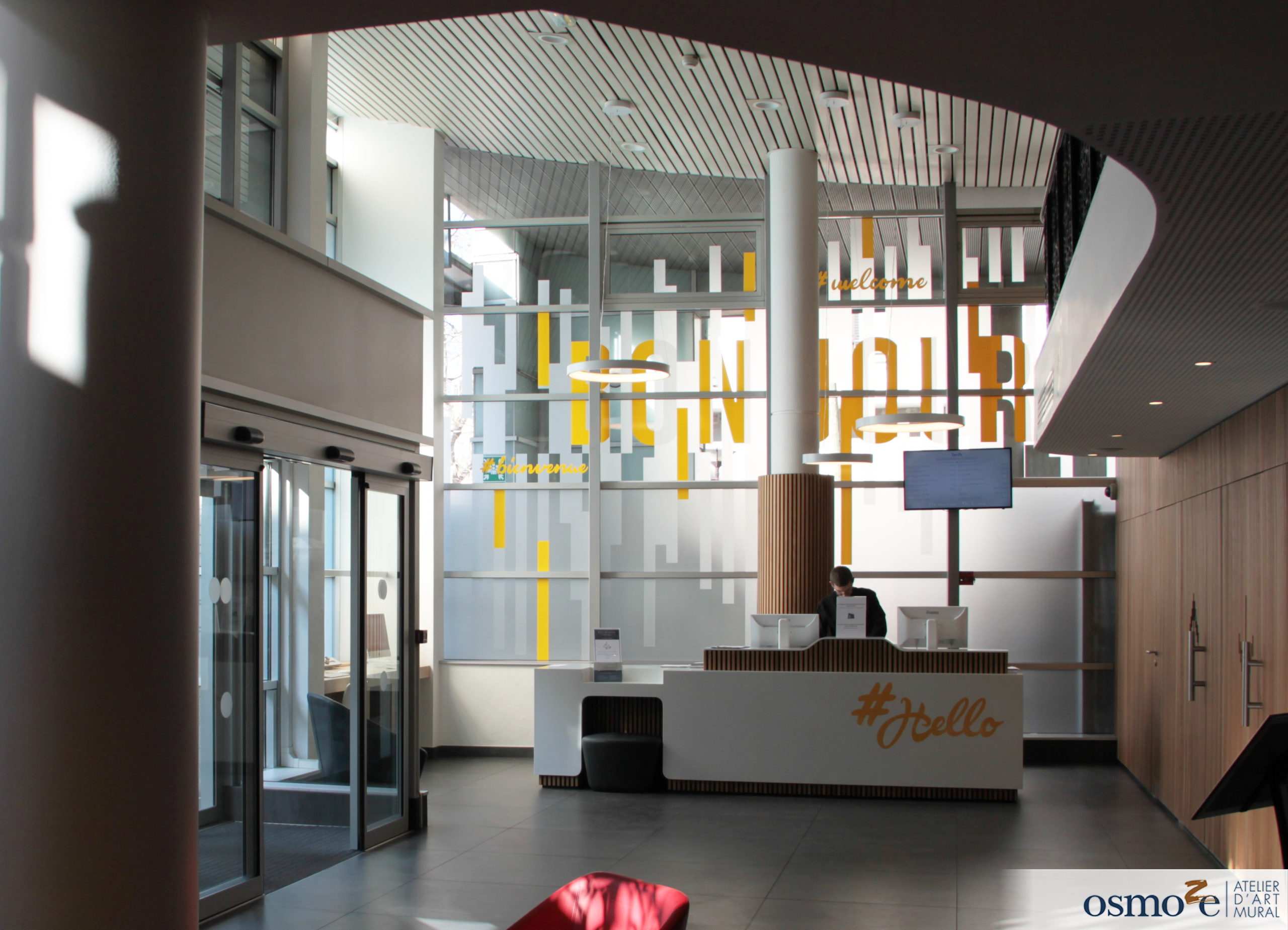 Signalétique hôtel : l’incroyable transformation esthétique de l’hôtel Kyriad Prestige de Paris Bercy (12e)