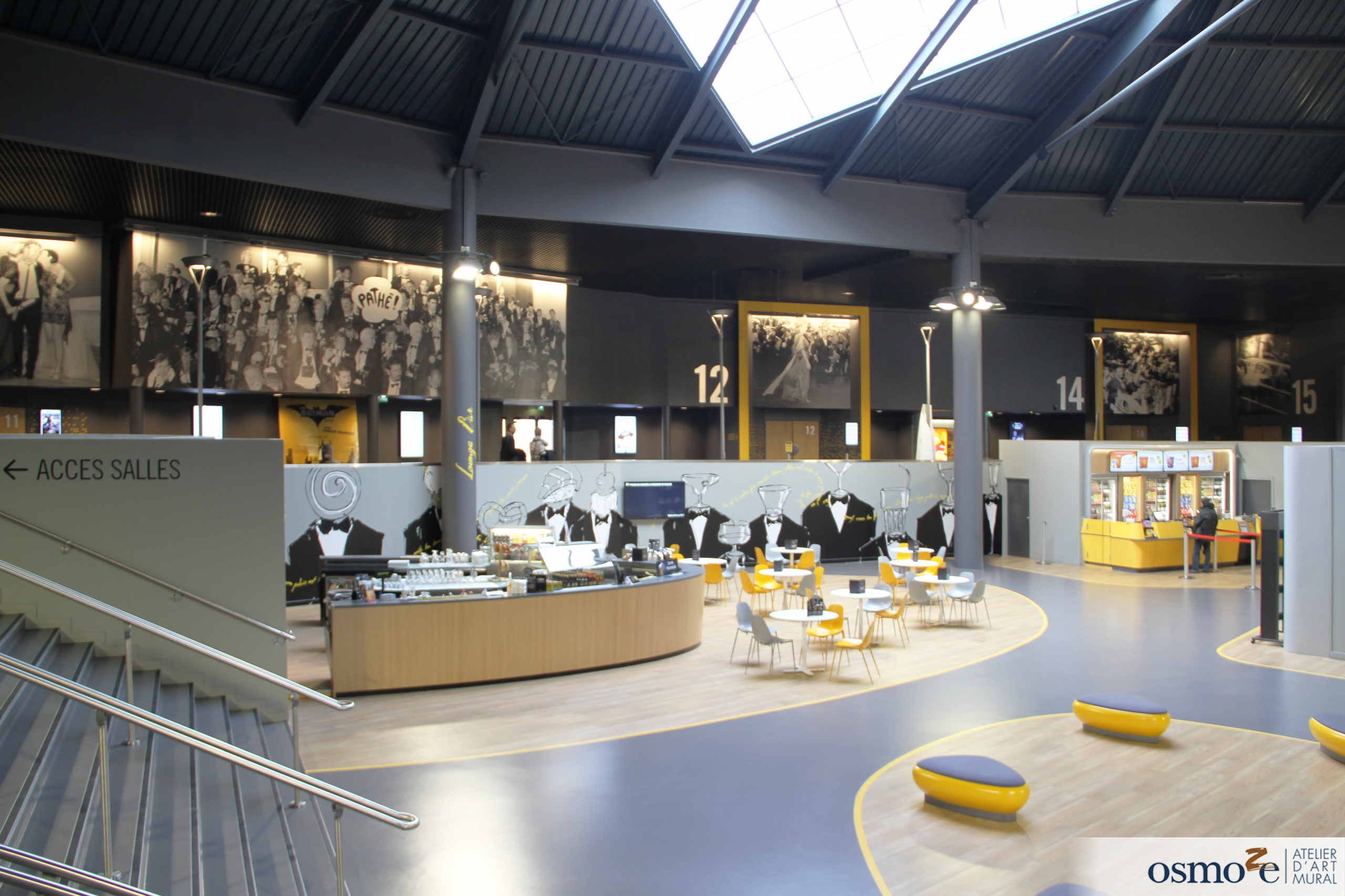 Eine Premiere in Europa. Das Gaumont Pathé Kino ist noch schicker geworden… für seine Lounge-Bar und den Wartebereich.