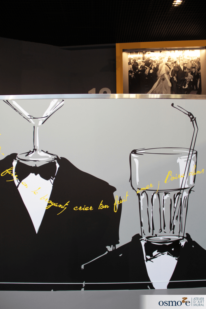 Une première en Europe. Le cinéma Gaumont Pathé (Alsace - 67) est devenu encore plus smart... pour son espace lounge bar et son espace d'attente. 13 Détails de la fresque