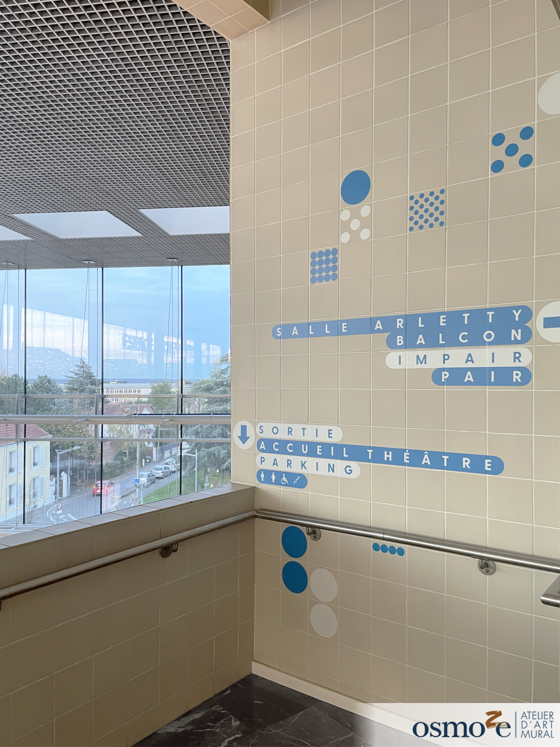 Osmoze transforme l’Espace Michel Simon (93) : une nouvelle signalétique pour un lieu culturel incontournable 34 IMG 3032 1 scaled