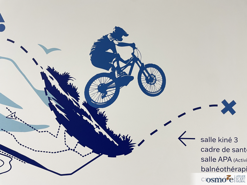 Osmoze met son art mural au service du Centre Hospitalier public de Hauteville (01) 35 Zoom sur les détails de la fresque