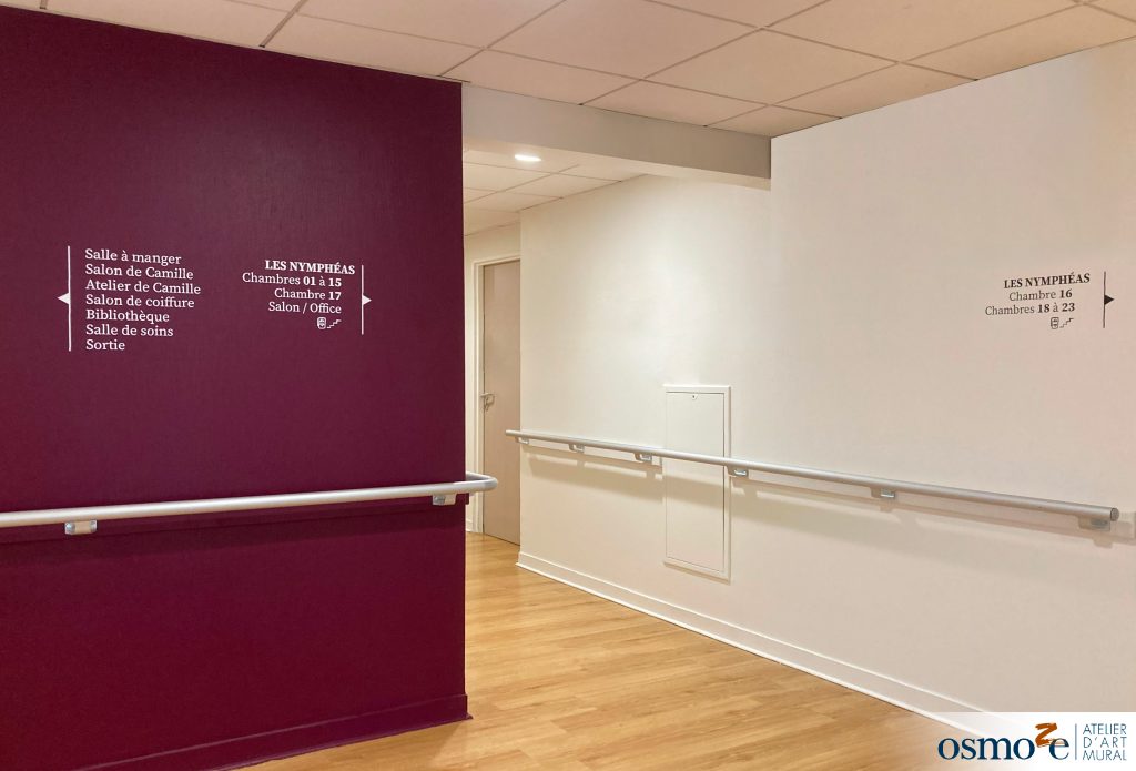 Une identité visuelle forte et différenciante signée Osmoze pour la MAEPA Camille Claudel (44) 15 Signalétique directionnelle sur les murs EHPAD