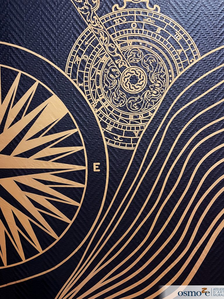 3 Quai Sturm à Strasbourg : une décoration murale entre voyage et imaginaire 15 detail fresque osmoze 768x1024 1