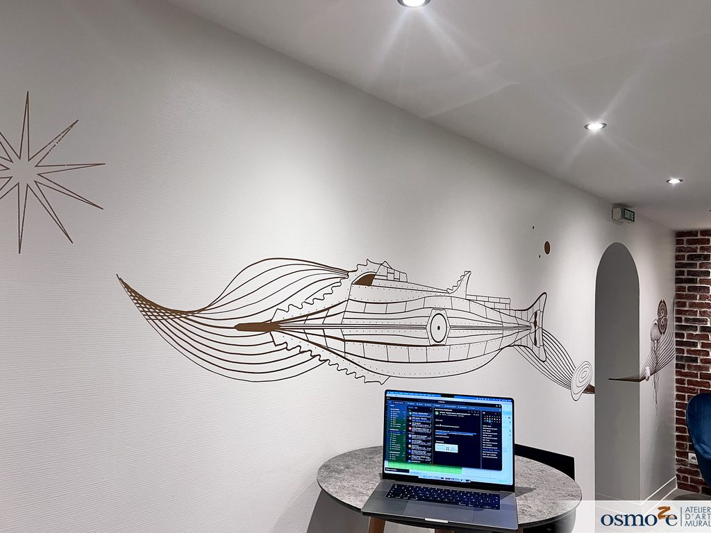 3 Quai Sturm à Strasbourg : une décoration murale entre voyage et imaginaire 14 sous marin fresque osmoze