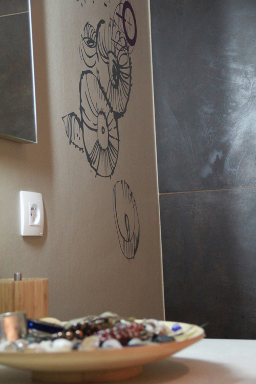 sticker mural contemporain salle de bain
